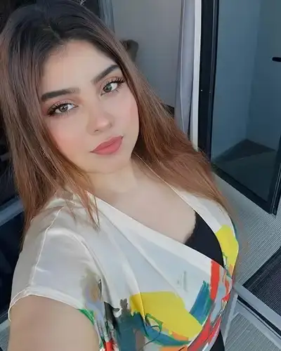 Call Girl Etmadpur