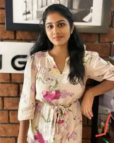 Escorts Etmadpur