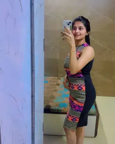 Escort Etmadpur